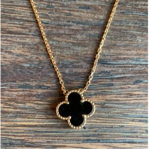 Van Cleef & Arpels Alhambra Pendant in Onyx